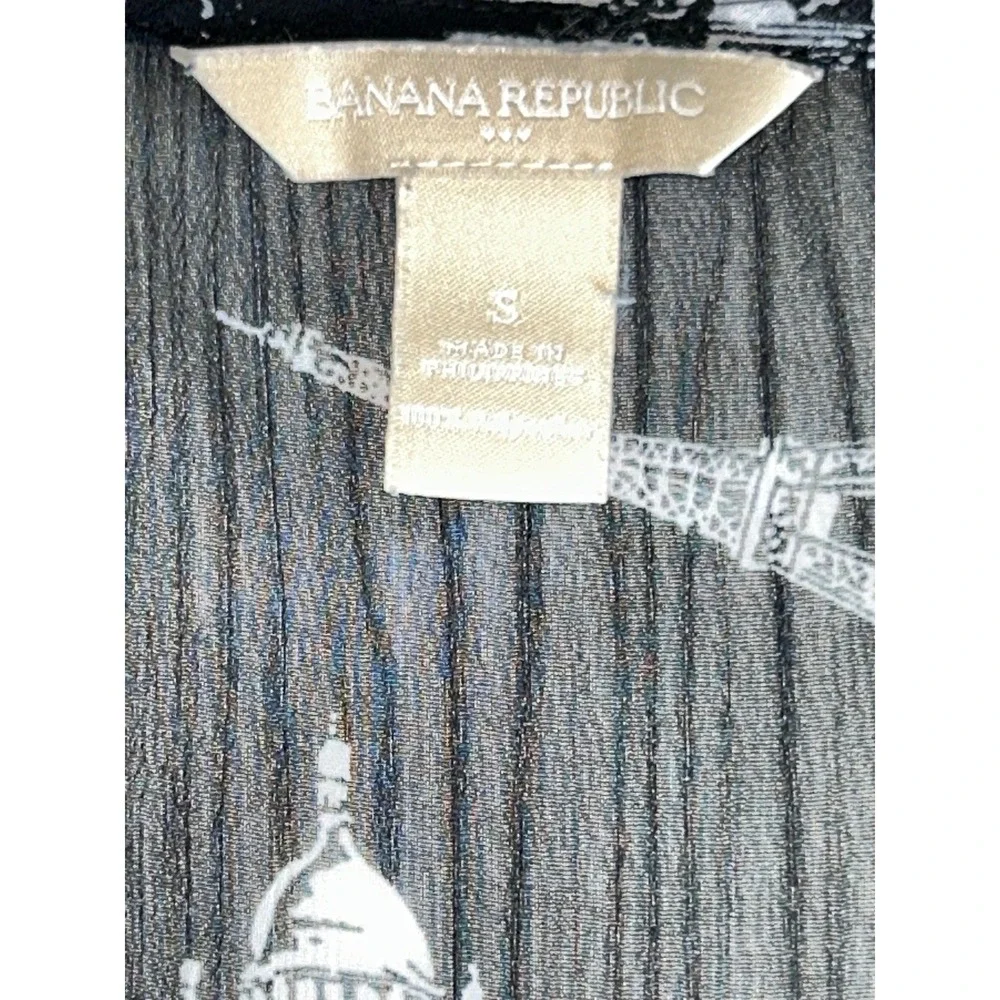 Banana Republic Paris Print Sleeveless Blouse Black White Eiffel Tower Pleated S - Picture 2 of 4